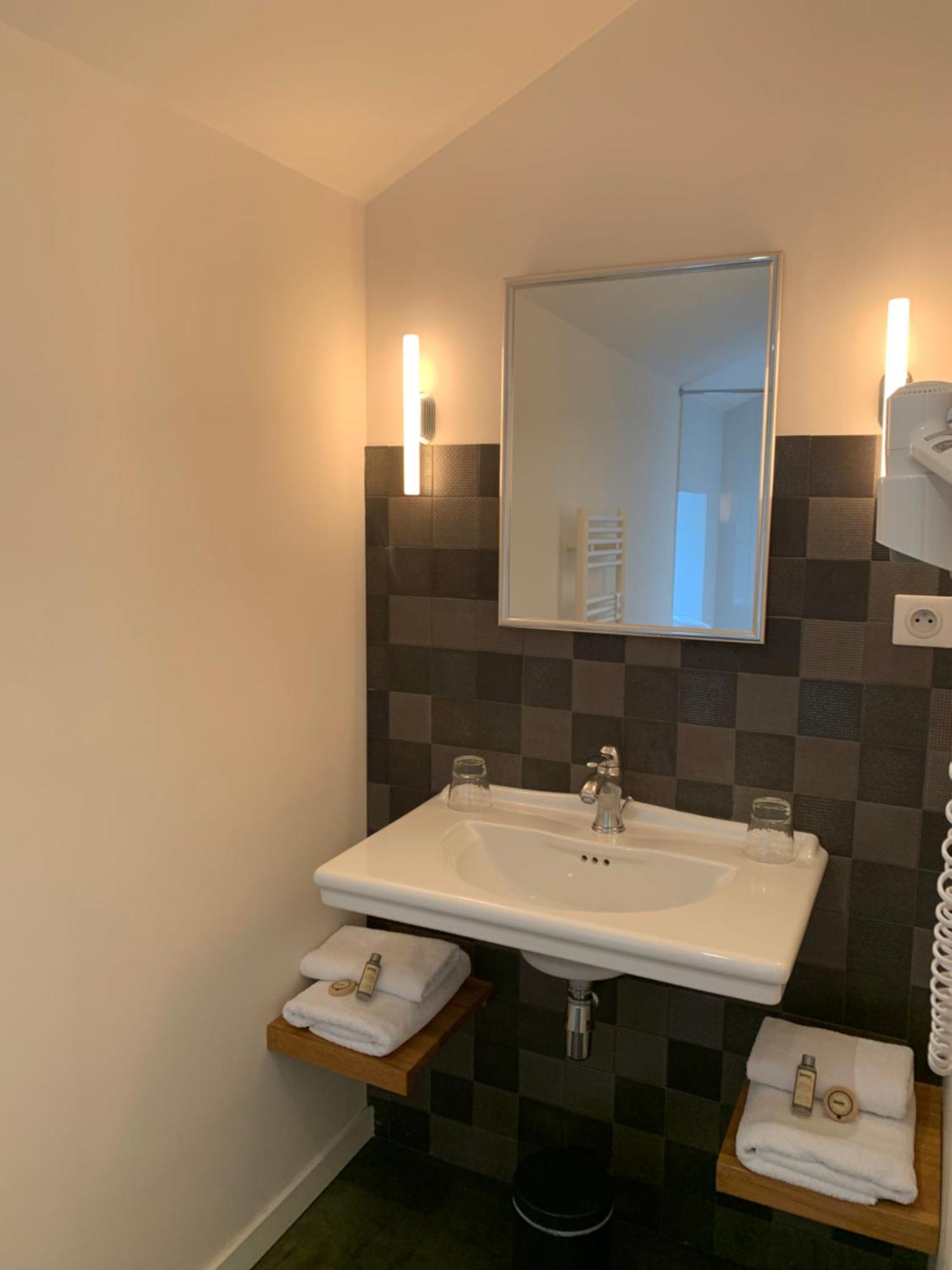 Clos De La Court D'Aron Saint-Cyr-en-Talmondais Room photo